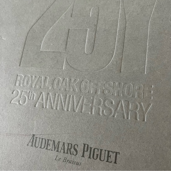 Audemars Piguet Royal Oak Offshore 25th Anniversary book rare future of first - Picture 5 of 17